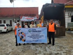 GAPKI Riau Salurkan Bantuan Kepada Korban yang Terdampak Banjir