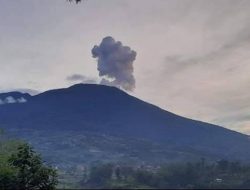 Gunung Marapi Kembali Keluarkan Abu Vulkanik Setinggi 1,3 Km