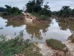 Jembatan Selesai, Tapi Jalannya Terputus