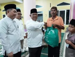 Kasatpol PP Arizon Dampingi Pj Sekda Kampar Safari Ramadhan di Desa Lubuk Sakat