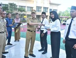 Penjabat Bupati Kampar Serahkan 3.723 SK Pengangkatan PPPK Formasi 2023