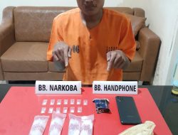 Pelaku dan Barang Bukti Sabu Siap Edar 13 Paket Ditangkap Satnarkoba Polres Kampar