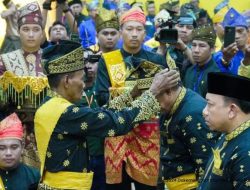 Azwan Wakili Pj Bupati Kampar Hadiri Penobatan Gelar Adat Bupati dan Wakil Bupati Siak