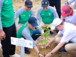 Tanam durian dan 1000 Pohon pada Peringati Hari Lingkungan Hidup Sedunia