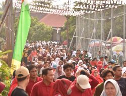 Dalam Rangka HUT RI Ke-79, Pemerintah Kecamatan Kuok Gelar Jalan Santai