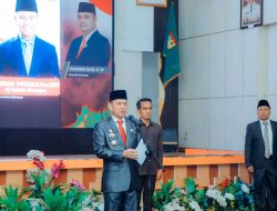 Hambali Kukuhkan 30 Anggota Paskibraka Tingkat Kabupaten Kampar Tahun 2024