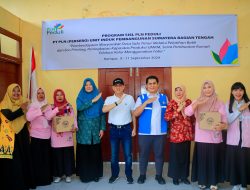 Sulap Daun Kelor, Pj Bupati Kampar Berikan Apresiasi Karya Seni Eco Printing Ramah Lingkungan