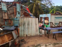 Angin Puting Beliung Terjang Kampar, Warung Sate di Padang Mutung Rusak Parah